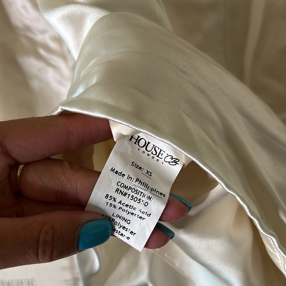 HOUSE OF CB 'Khristen' Ivory Satin Blouson Dress NWOT - Picture 10 of 12